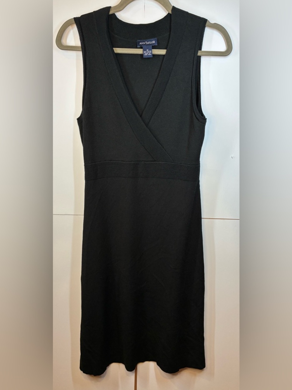 Ann Taylor Black Sleeveless Faux Wrap Knit Dress Surplice Neck Size M
